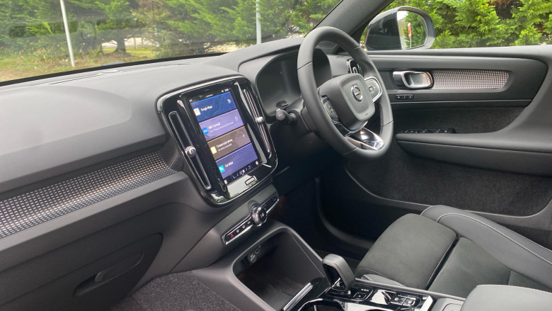 Volvo XC40 2.0 B3P Plus Dark 5dr Auto Petrol Estate